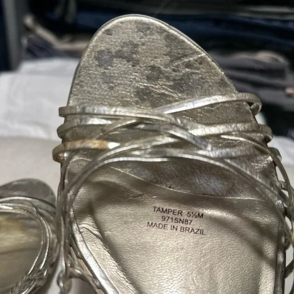 Carlos Santana strappy sandals champagne color perfect to wear to weddings - Picture 8 of 8